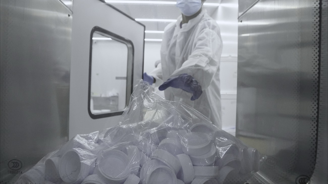 Child-resistant caps packed at the Lupos co-packing line